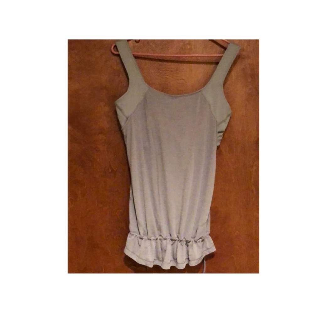 🔥Lululemon Athletica - Pale Purple Workout Tank - 12